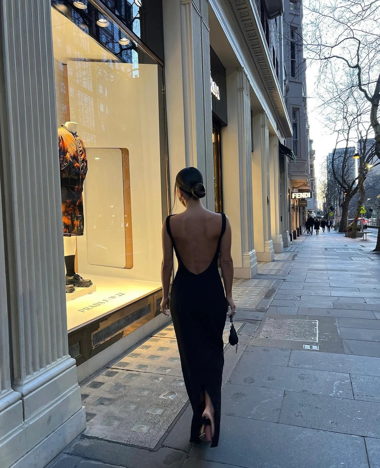Effie Kats Verona Gown | Black